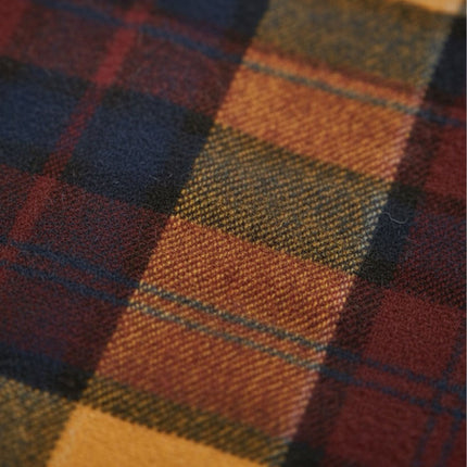 قميص شتوى رجالي كاروهات بجيوب امامية وياقة عادية