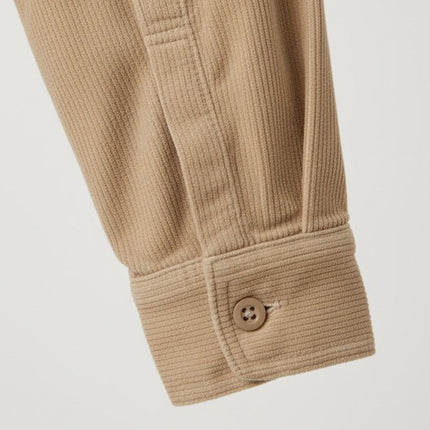 قميص رجالى قطيفه مضلع ساده بجيوب امامية لون بيج