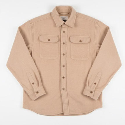 قميص شتوى رجالي ساده بجيوب امامية وياقة عادية