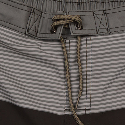 شورت بحر رجالي ببطانة شبكية وخصر مطاطي